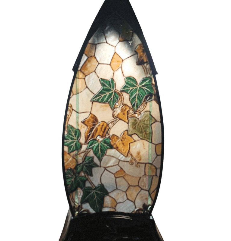 Znicz gotyk witraż liście